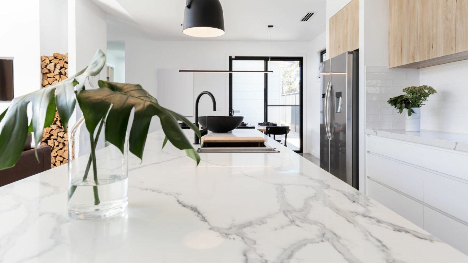 Calacatta vs Carrara Marble – Which One Is Right For You? - American ...